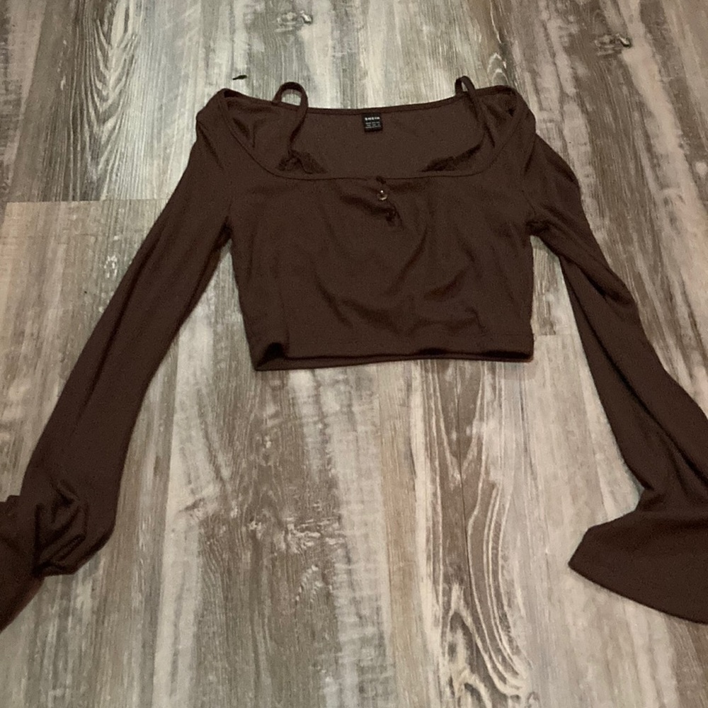 Long sleeve crop top